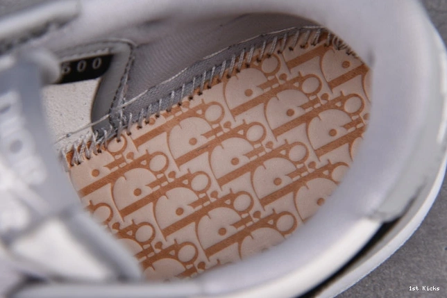 1st Kicks Shoes CN8607-002 DR X JORDAN box) 1 shoe (DR LOW OG 0731